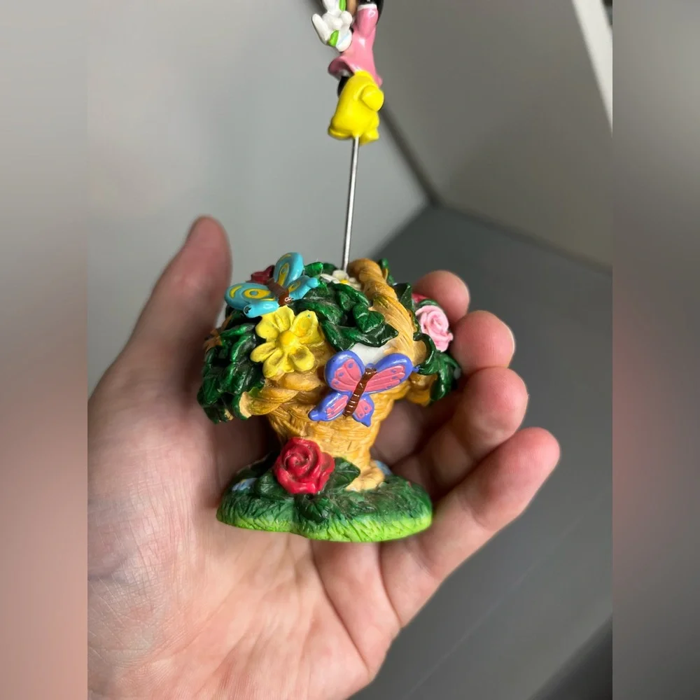 Disney VTG Park Minnie Mouse Colorful Spring Floral Scene Picture Photo Holder